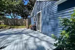 332 Canoe Pl Rd, Southampton, NY 11968 - Photo 18
