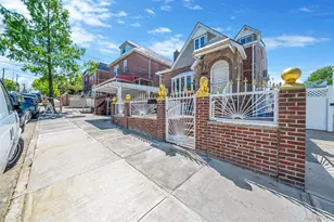51-78 72nd Pl, Maspeth, NY 11377 - Photo 2