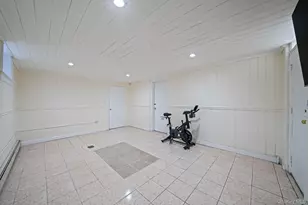 51-78 72nd Pl, Maspeth, NY 11377 - Photo 34