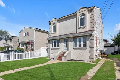 2457 Williams Court, Bellmore, NY 11710 - Photo 2