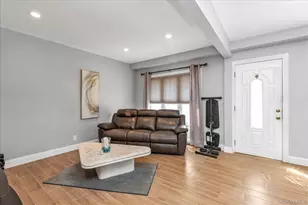 2457 Williams Ct, Bellmore, NY 11710 - Photo 6