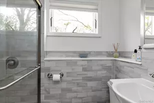 2542 Park Pl, Bellmore, NY 11710 - Photo 16
