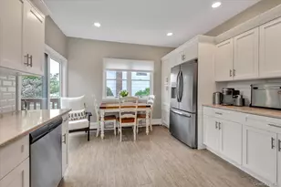 2542 Park Pl, Bellmore, NY 11710 - Photo 8