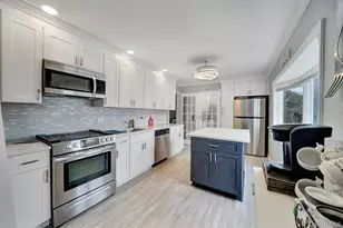 226 Old Farm Rd, Levittown, NY 11756 - Photo 4