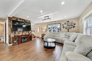 226 Old Farm Rd, Levittown, NY 11756 - Photo 12