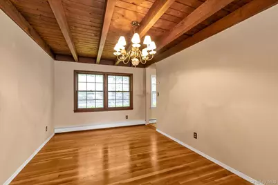 21 Beech Place, Huntington, NY 11743 - Photo 6