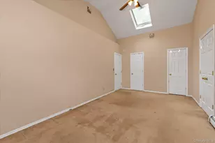 21 Beech Pl, Huntington, NY 11743 - Photo 14