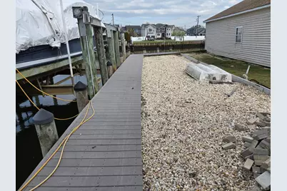 121 Ocean Avenue, Massapequa, NY 11758 - Photo 20