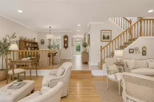 7 Northgate Ct, Melville, NY 11747 - Photo 8