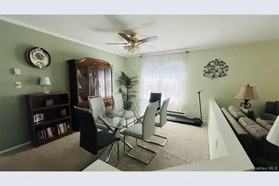 541 Stratford Lane, Ridge, NY 11961 - Photo 10