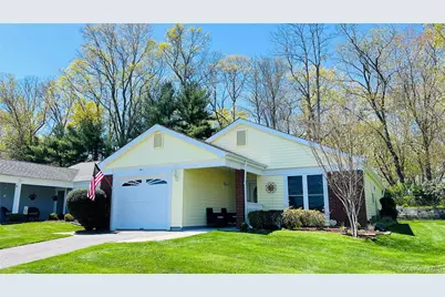 541 Stratford Lane, Ridge, NY 11961 - Photo 2