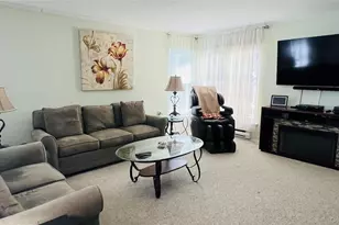 541 Stratford Ln, Ridge, NY 11961 - Photo 8