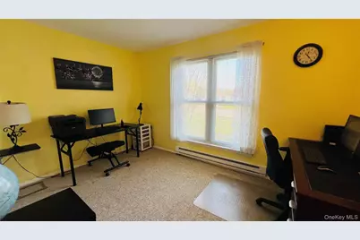 541 Stratford Lane, Ridge, NY 11961 - Photo 14