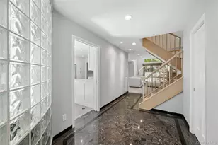 42 Country Club Dr, Jericho, NY 11753 - Photo 2