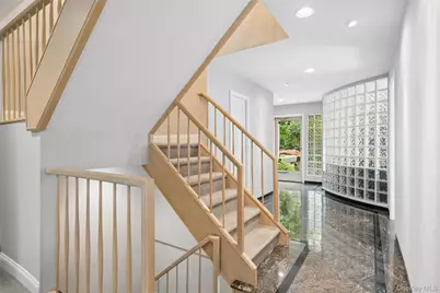 42 Country Club Drive #42, Jericho, NY 11753 - Photo 6