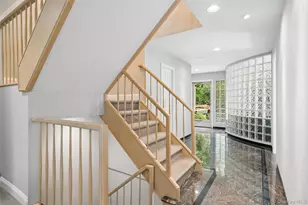 42 Country Club Dr, Jericho, NY 11753 - Photo 6