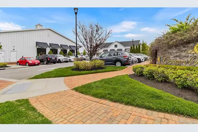 12103 Aspenwood Drive, Plainview, NY 11803 - Photo 22