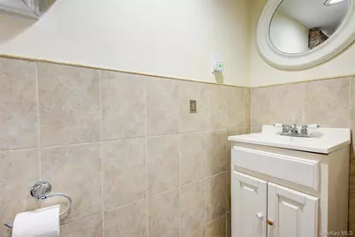 63 Buckingham Place, Lynbrook, NY 11563 - Photo 40
