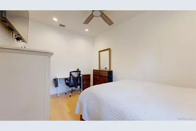 5 Halsey Avenue, East Quogue, NY 11942 - Photo 14