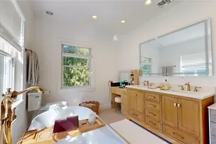 5 Halsey Ave, East Quogue, NY 11942 - Photo 8