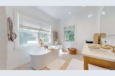 5 Halsey Avenue, East Quogue, NY 11942 - Photo 6
