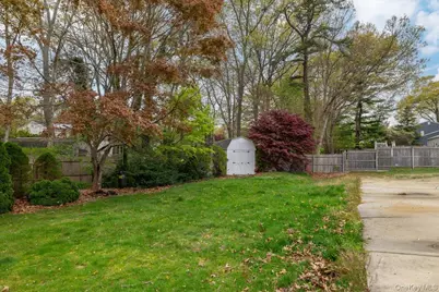 10 Calicotree Lane, Coram, NY 11727 - Photo 14
