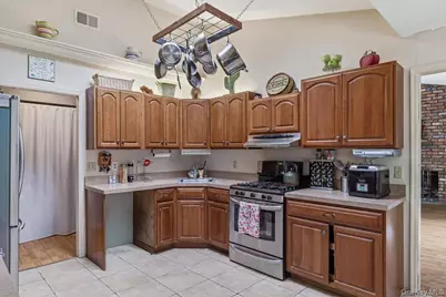 10 Calicotree Lane, Coram, NY 11727 - Photo 8