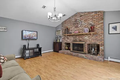10 Calicotree Lane, Coram, NY 11727 - Photo 6