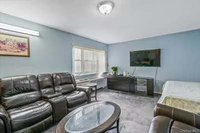 144-55 Melbourne Ave #2E, Flushing, NY 11367 - Photo 4