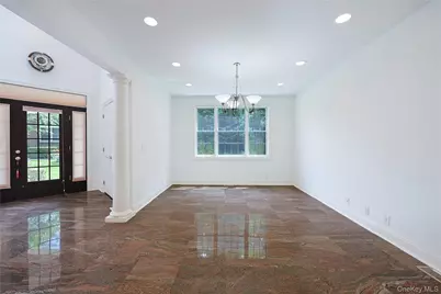 14 Belvedere Court, North Hills, NY 11030 - Photo 8
