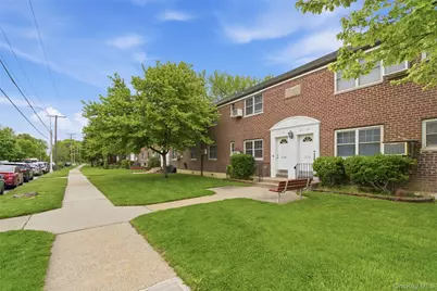 6116 Little Neck Parkway #936, Little Neck, NY 11362 - Photo 2