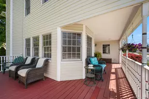 25 Bolton St, Lindenhurst, NY 11757 - Photo 4