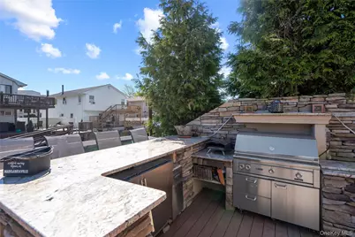 539 Nassau Avenue, Freeport, NY 11520 - Photo 36