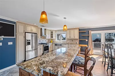 539 Nassau Avenue, Freeport, NY 11520 - Photo 8