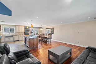 539 Nassau Ave, Freeport, NY 11520 - Photo 6