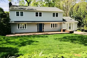 41 Columbine Ave N, Hampton Bays, NY 11946 - Photo 2