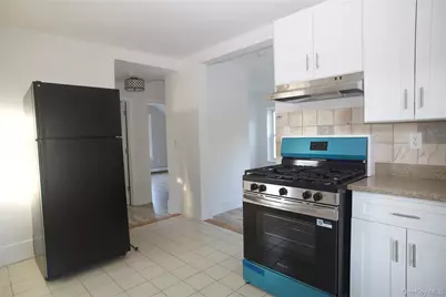 35 S Lawn Avenue #3, Elmsford, NY 10523 - Photo 4