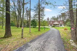 31 Roe Rd, Bloomingburg, NY 12721 - Photo 2