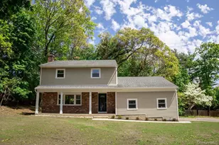 10 Tudor Dr, Stony Brook, NY 11790 - Photo 4