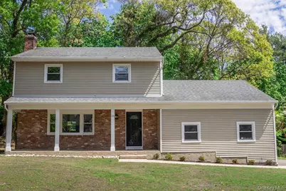 10 Tudor Drive, Stony Brook, NY 11790 - Photo 2