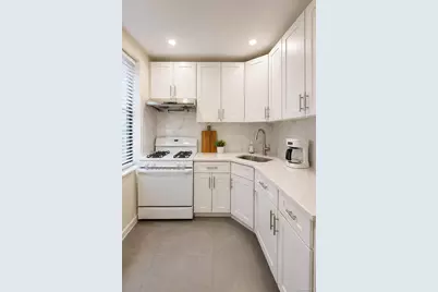 13916 28 Road #Z, Flushing, NY 11354 - Photo 6