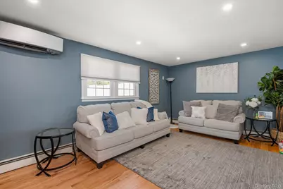 41 Disc Lane, Wantagh, NY 11793 - Photo 4