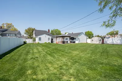 41 Disc Lane, Wantagh, NY 11793 - Photo 28