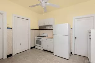 429 E 238th St, Bronx, NY 10470 - Photo 6