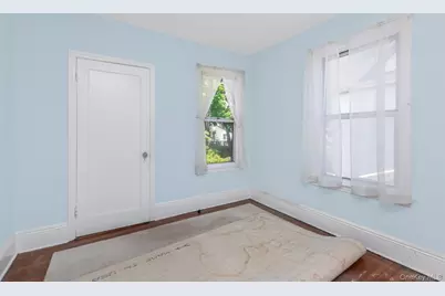 429 E 238th Street, Bronx, NY 10470 - Photo 10