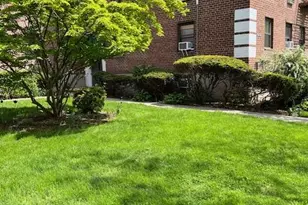 47-19 216th St, Bayside, NY 11361 - Photo 16