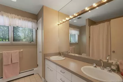 4 Spencer Court, Orangeburg, NY 10962 - Photo 22