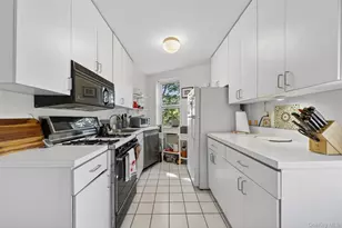 241-20 Northern Blvd, Little Neck, NY 11362 - Photo 12