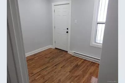949 E 213th Street #FL-1, Bronx, NY 10469 - Photo 4