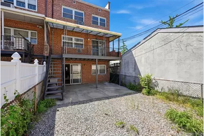 26505 Hillside Avenue, Floral Park, NY 11004 - Photo 2
